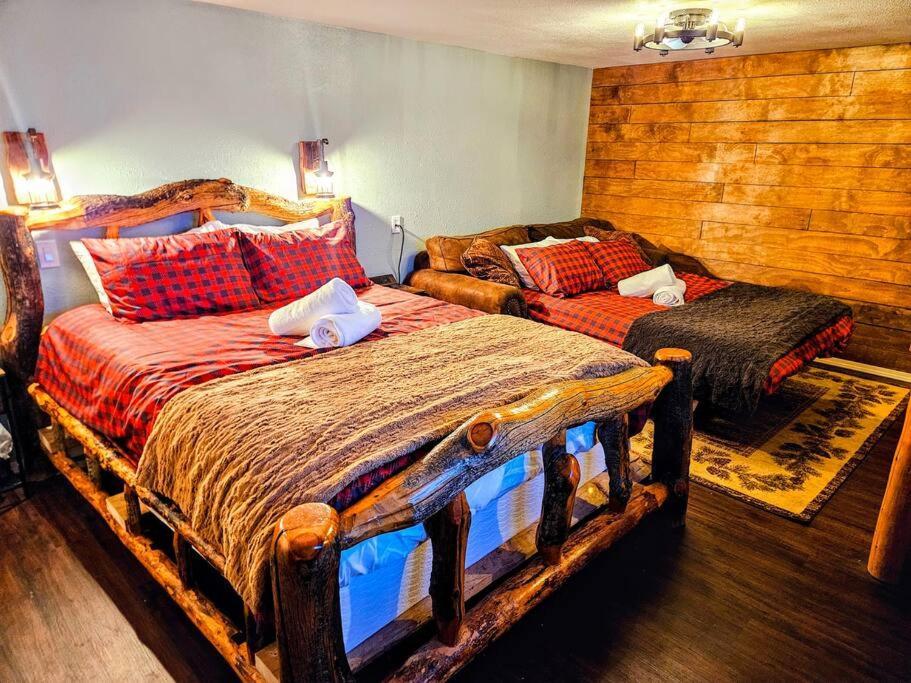 Private Cabin- Breakfast - Double Tub - 75In Tv - Sup - Washer Dryer - Bbq West Point Екстер'єр фото